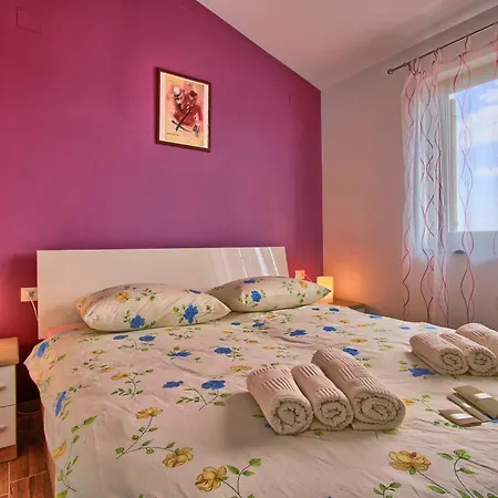 Stokovci In Istria For Families And Kids With A Large Garden And Playground