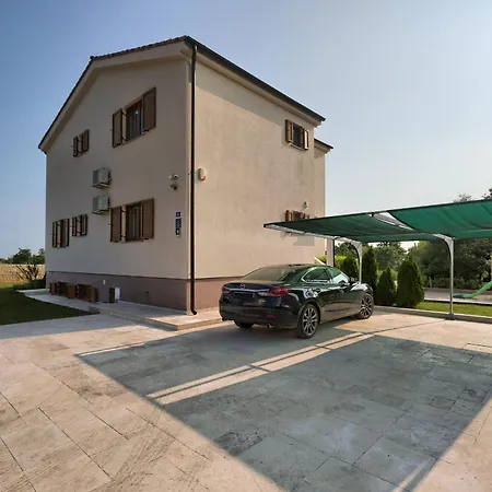 Stokovci In Istria For Families And Kids With A Large Garden And Playground