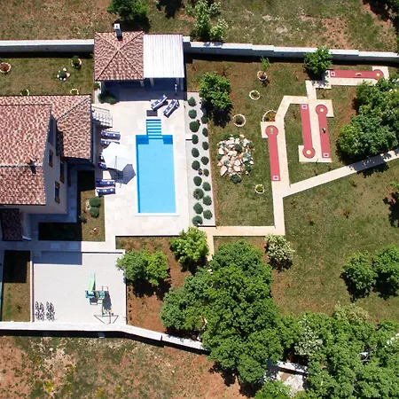 Stokovci In Istria For Families And Kids With A Large Garden And Playground Villa Svetvinčenat