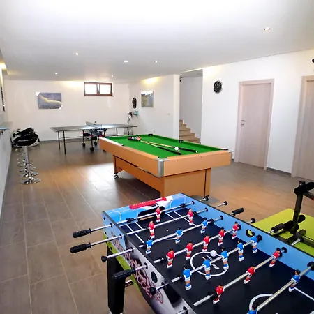 Stokovci In Istria For Families And Kids With A Large Garden And Playground Svetvinčenat